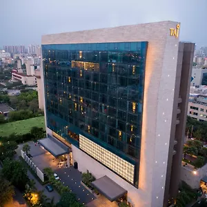 vivanta-by-taj-gurgaon.top-gurgaonhotels.com/